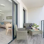 Baltic Whispers Z Basenem Easy- Rent D25 Apartmán *