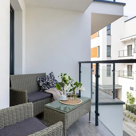 Baltic Whispers Z Basenem Easy- Rent D25 * Pobierowo