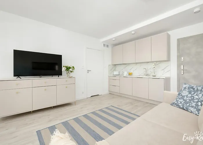 Baltic Whispers Z Basenem Easy- Rent D25 * Pobierowo