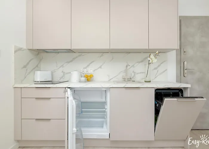 Baltic Whispers Z Basenem Easy- Rent D25 * Pobierowo